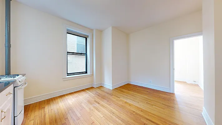 Rented by Bond New York | media 6