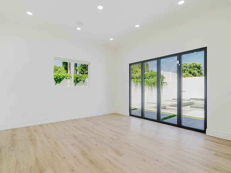 9010 Dempsey Ave — Photo 28
