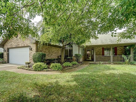 2nd image of 379 Winterset Dr