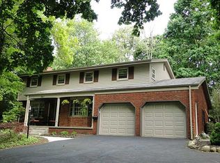 3611 Maplevue Dr, Bethel Park, PA 15102