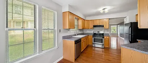 2146 Camden Ln — Photo 21
