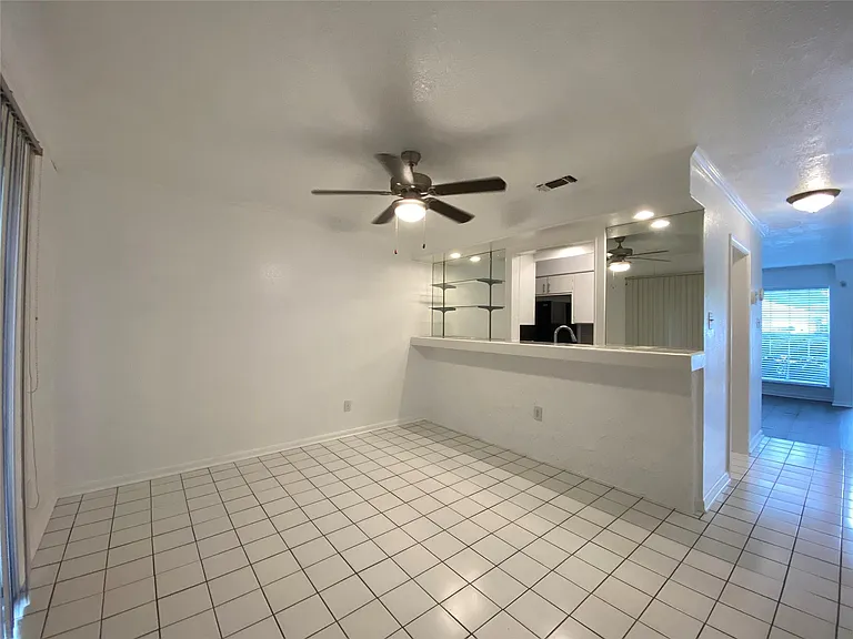 10682 Hazelhurst Dr #14 — Photo 7