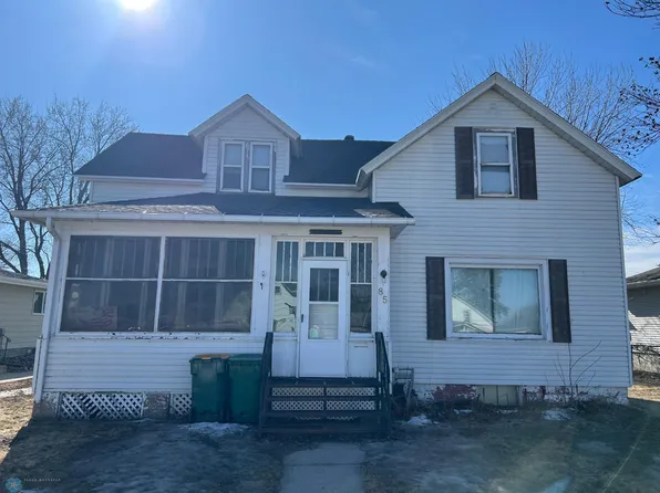 85 3rd St, Wahpeton, ND 58075