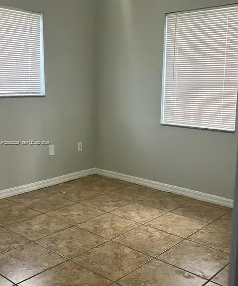 1930 SW 2nd St #3 — Photo 11