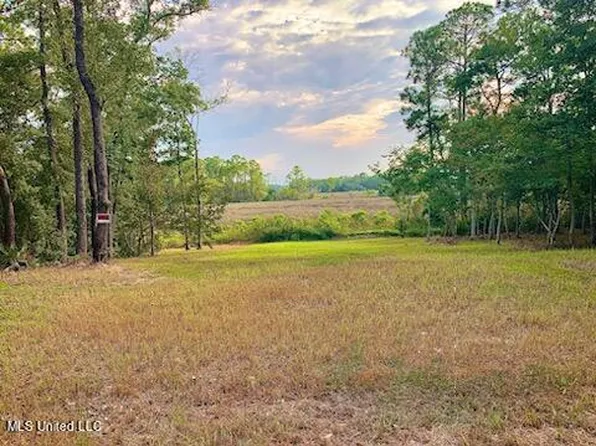 9328 Wild Oaks Ln, Ocean Springs, MS 39564