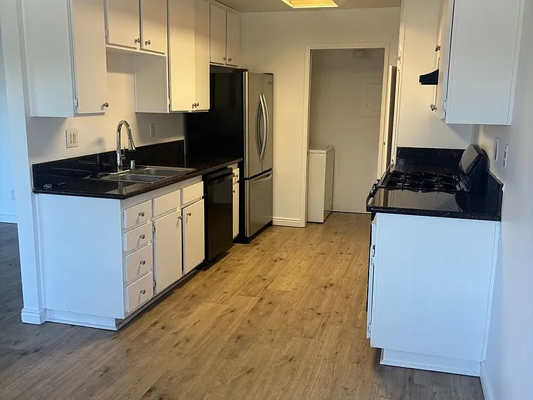 4220 Vista Del Rio Way #4 — Photo 7