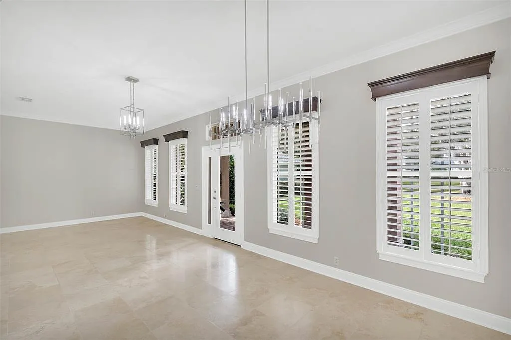 4 bed, 3.0 bath, 2398 sqft, $6,750 — Photo 3