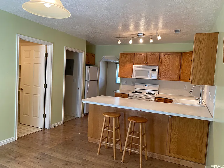 1648 Talon Dr — Photo 7