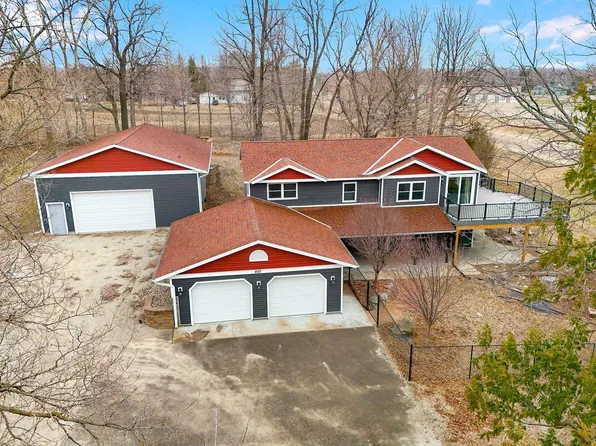 807 Division St S, Morristown, MN 55052
