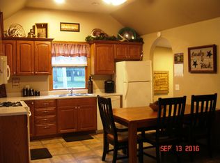 601 W Union St, Edgewood, IA 52042