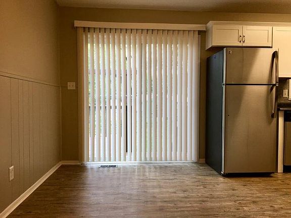 4th image of 9621 Ditman Way