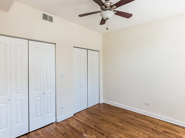 1827 N Hermitage Ave #BF — Photo 5