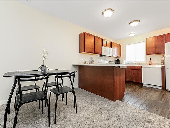 4th image of 3891 Vale Dr #3891