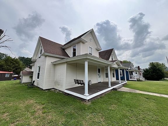 2nd image of 125 Lee Dr