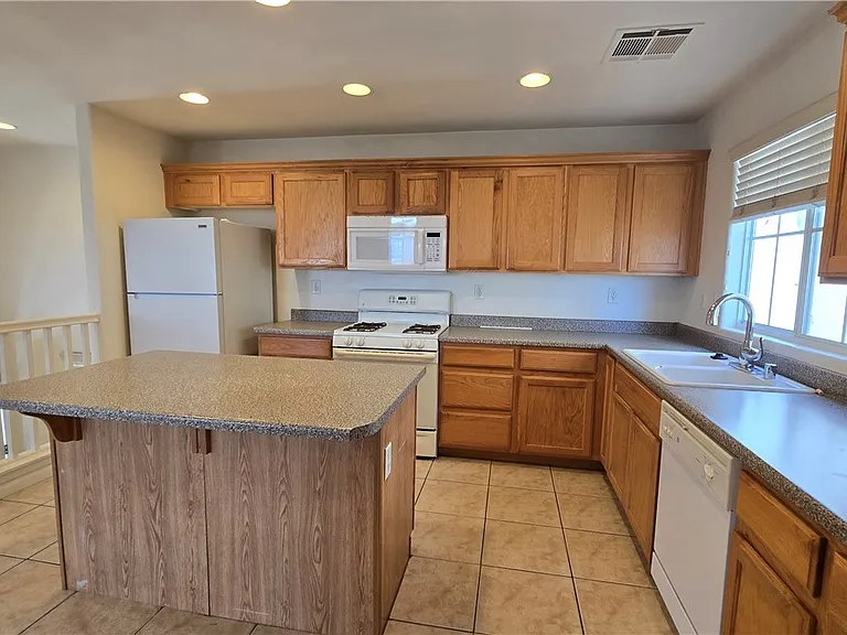 8920 James Carl Ct — Photo 17