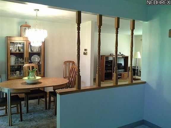 3rd image of 5714 Rangeview Dr