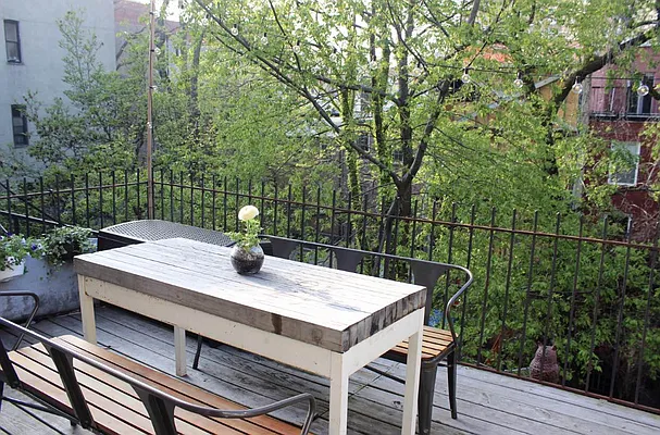 Rented by Array Property Group LLC  | media 7