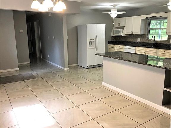 5th image of 5848 Lake Breeze Ave