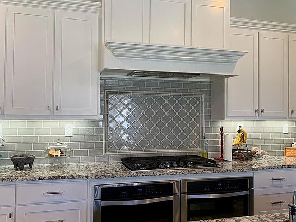 3rd image of 6805 Mosswood Dr