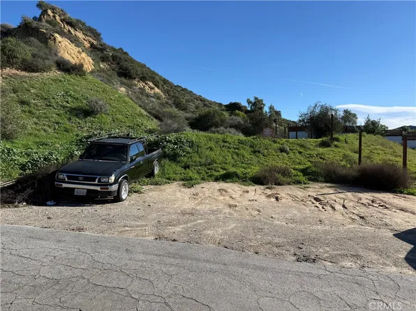 29118 Eveningside Dr #64, Castaic, CA 91384