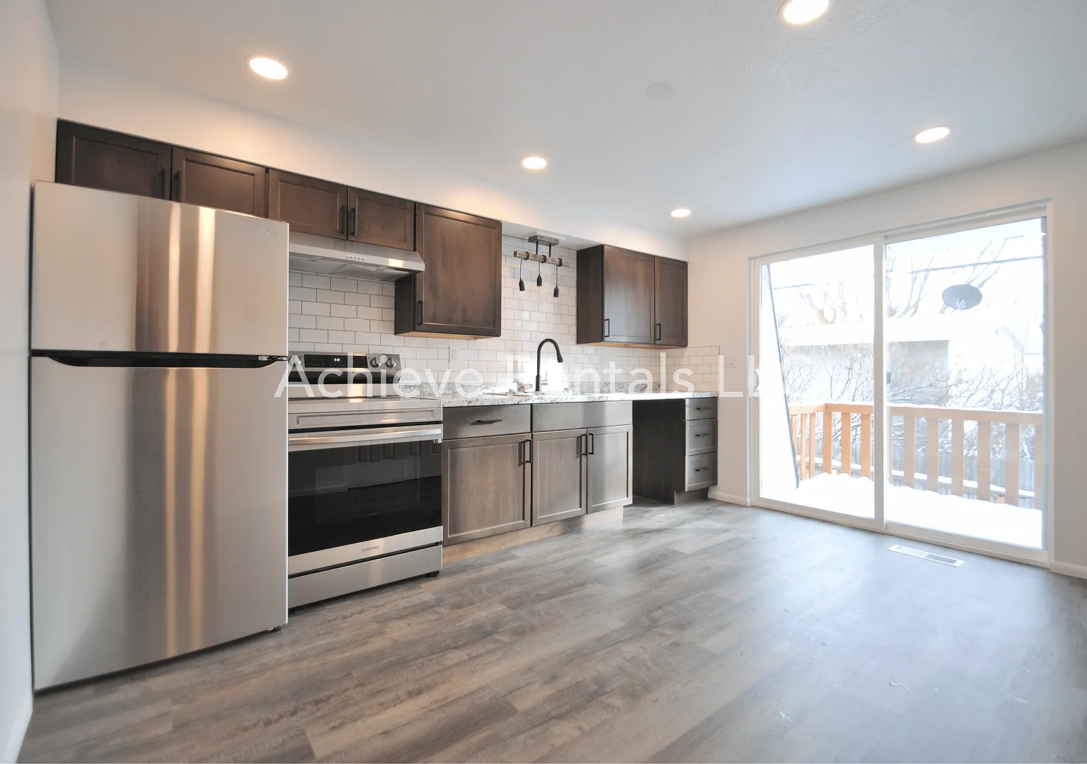 941 N 350 E — Photo 4