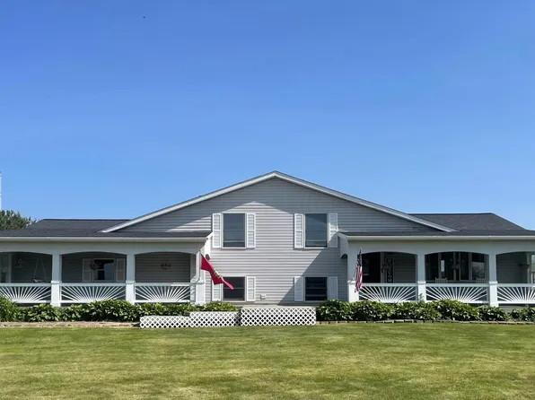 23060 Deal Rd, Gambier, OH 43022