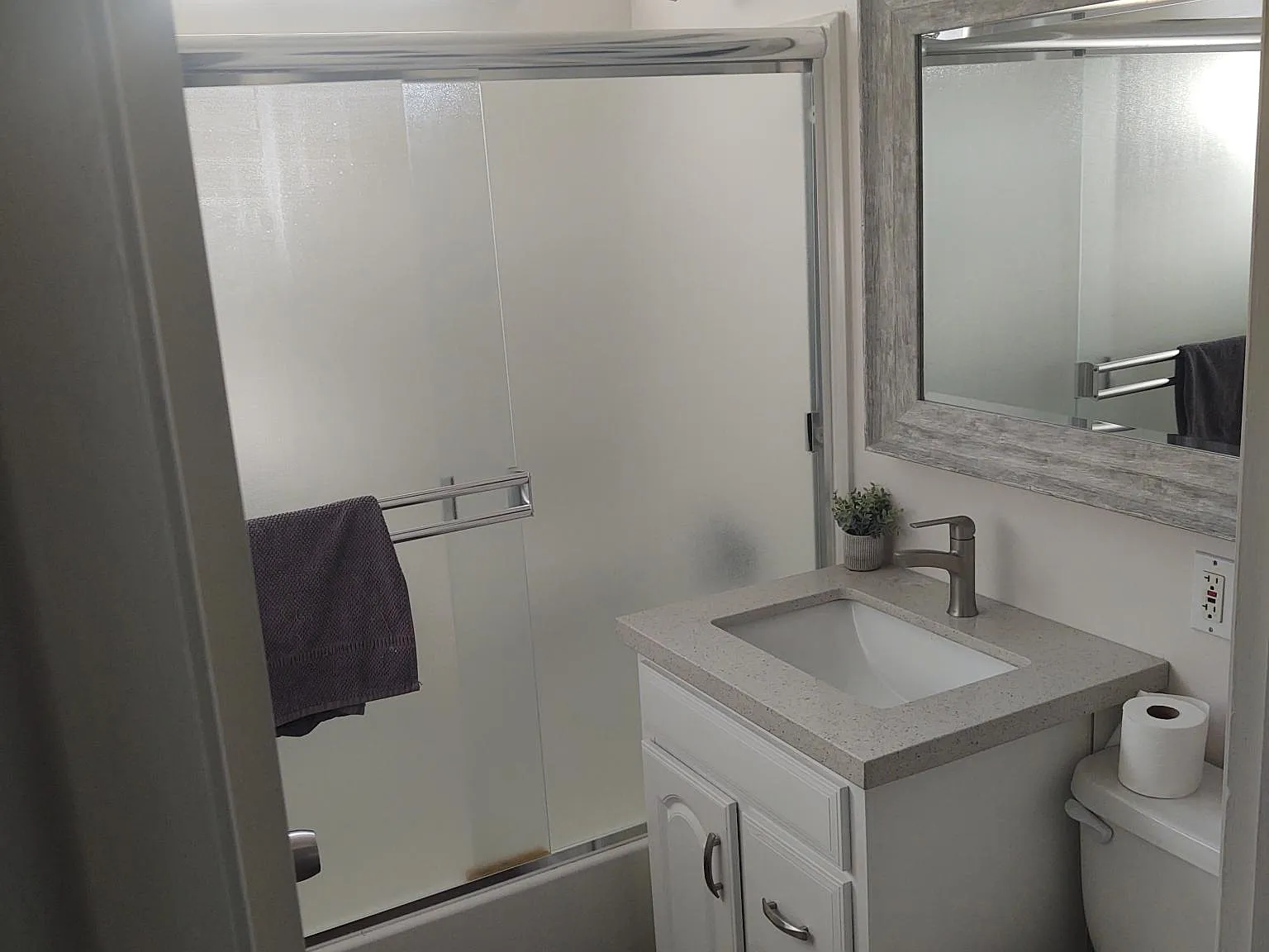 2638 E Olivera Rd — Photo 3