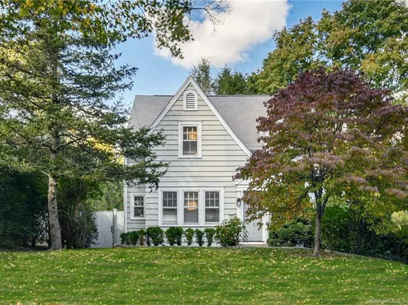18 Harrison Avenue, New Canaan, CT 06840