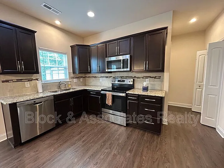 1464 Land Grove Dr — Photo 5