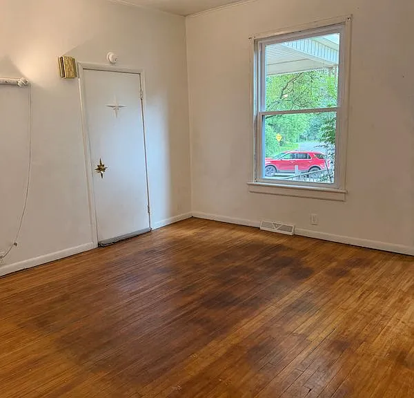 214 Market St #1 — Photo 11