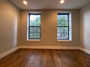 1721 Gates Ave #2R, Ridgewood, NY 11385