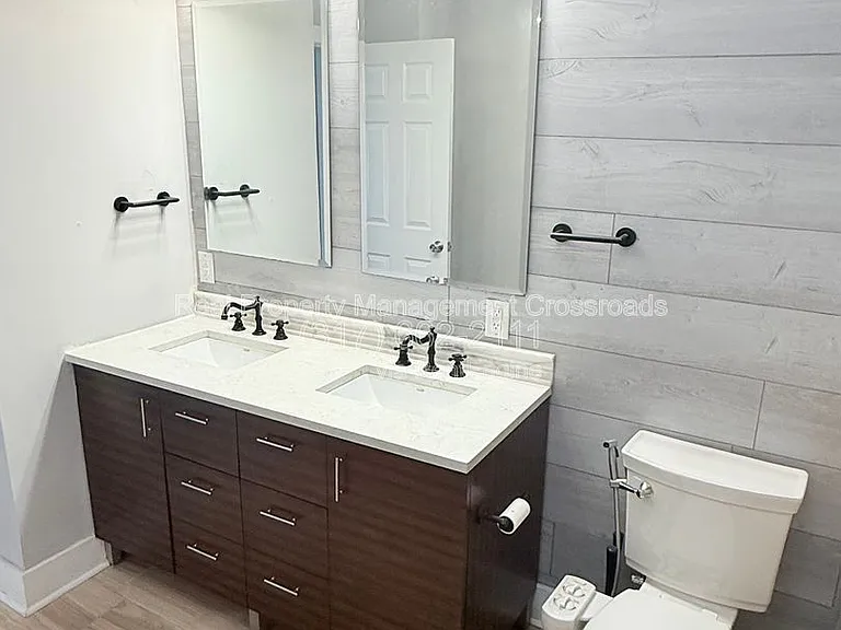 1135 Spann Ave — Photo 9