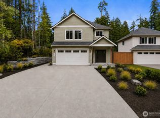 4140 Lakeview Ave NW, Bremerton, WA 98312