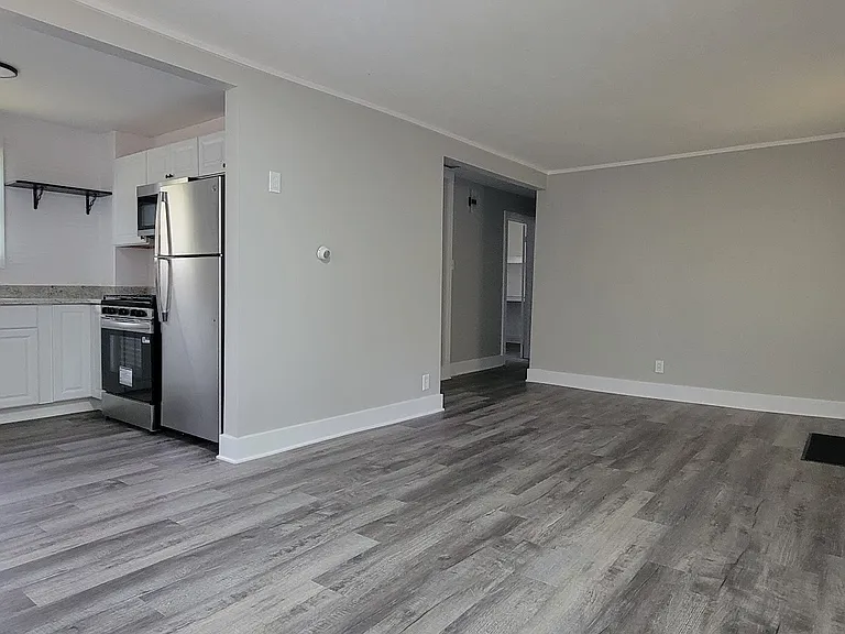 24065 Murray St — Photo 5