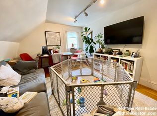 17 Harris St #U2, Brookline, MA 02446