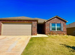 2212 Dillards Dr, Chickasha, OK 73018
