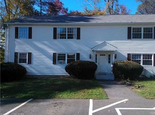 13 Canterbury Arms, New Milford, CT 06776