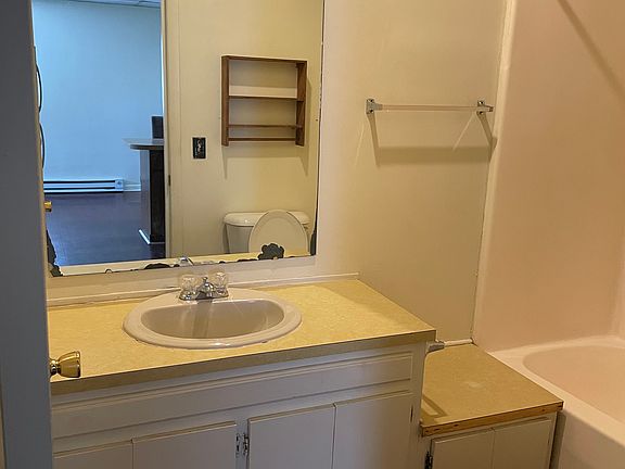 4th image of 846C 5th St #846C