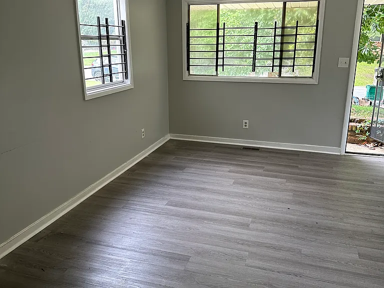 5208 Kingswood Cir — Photo 3