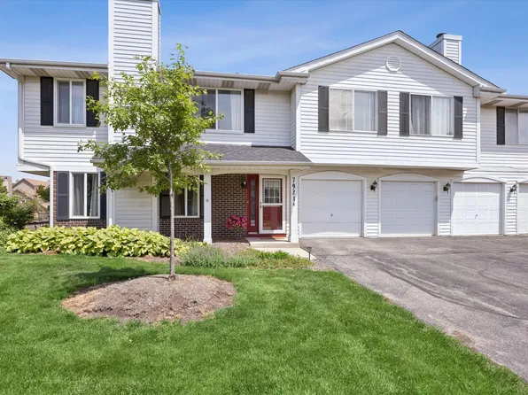 7921 Knottingham Cir APT A, Darien, IL 60561