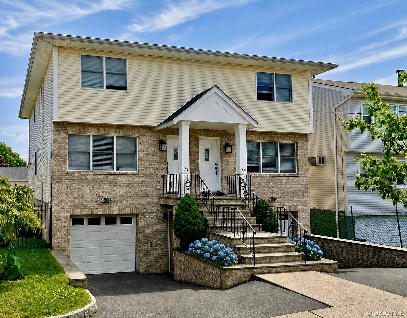 3 bed, 2.5 bath, 2000 sqft, $6,200 — Photo 1