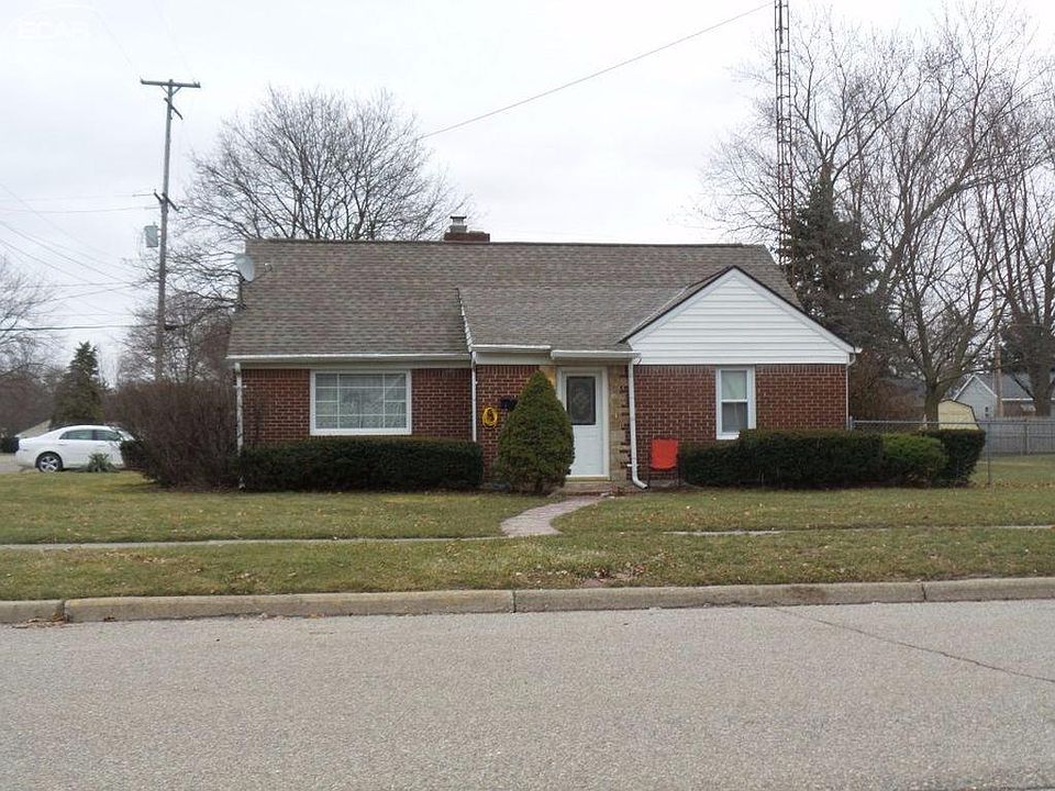 1st image of 412 N Mackinaw St