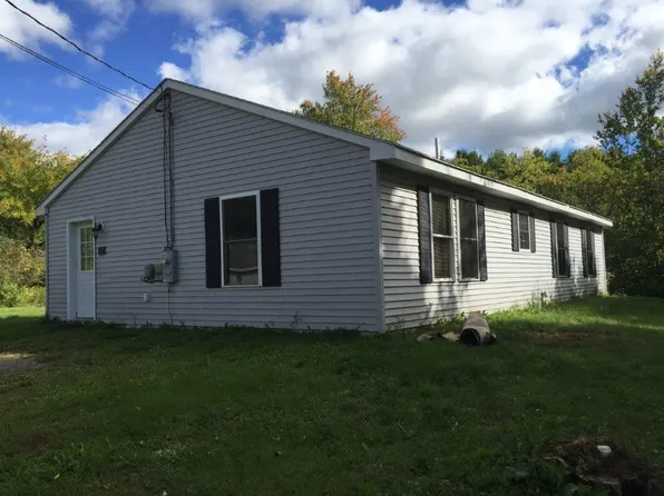 22 Pleasant Hill Dr, Waterville, ME 04901