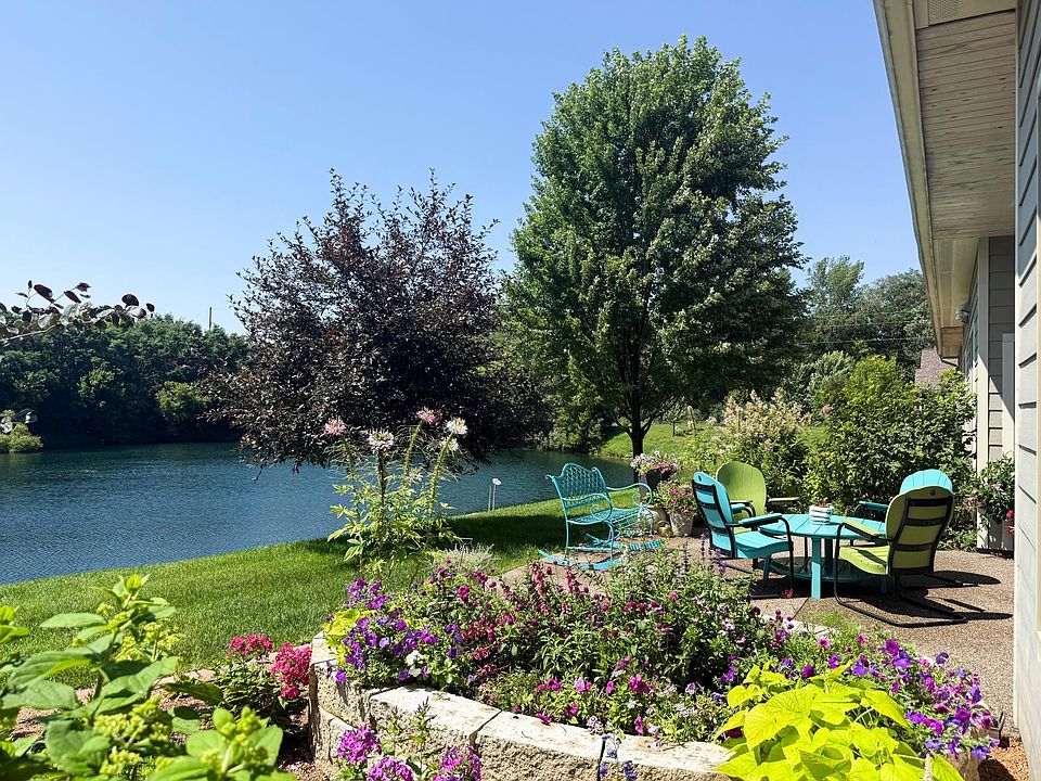 1st image of 1853 Traders Point Ln SW