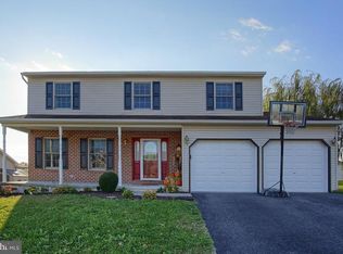 34 Blue Spruce Dr, Enola, PA 17025