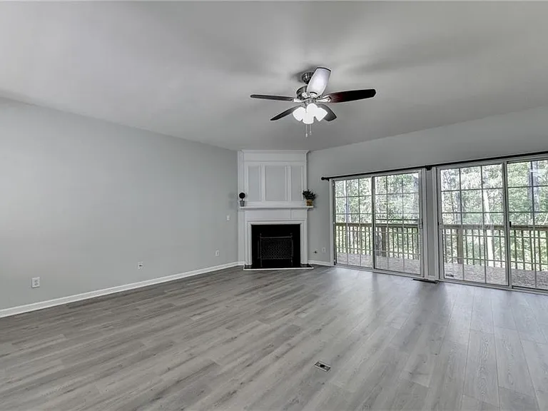 3977 Howell Park Rd — Photo 8