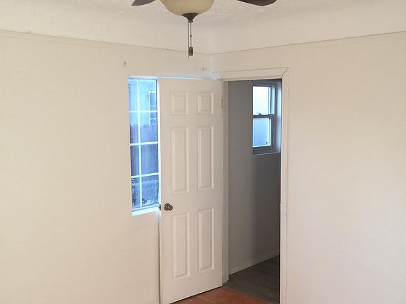 2nd image of 536 W 104th Pl