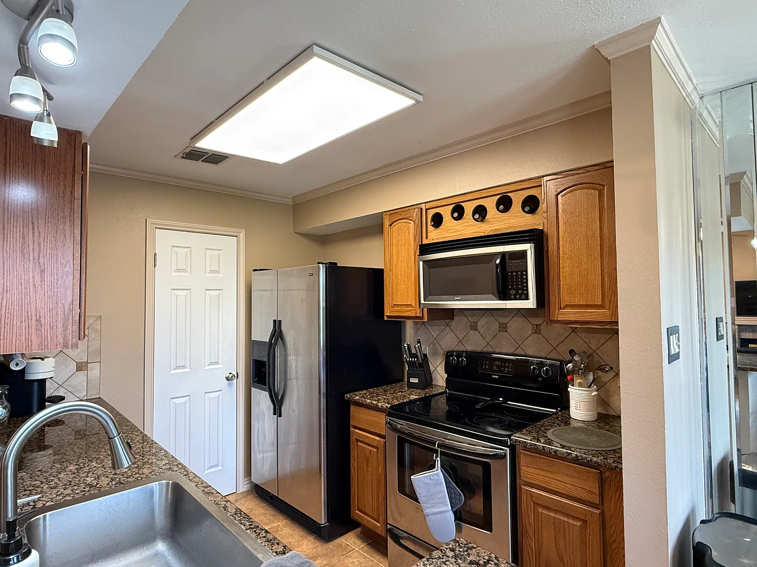 2 bed, 1083 sqft, $1,500 — Photo 4