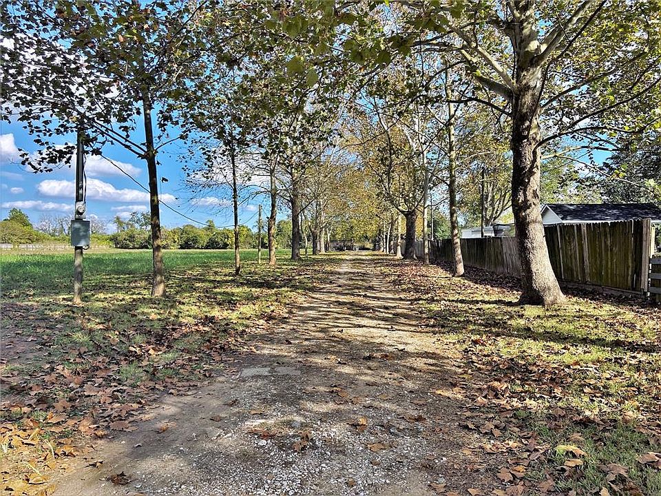 1st image of 4402 Skinner Ln