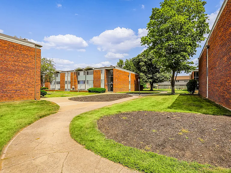 Thurber Square Apartments — Photo 1